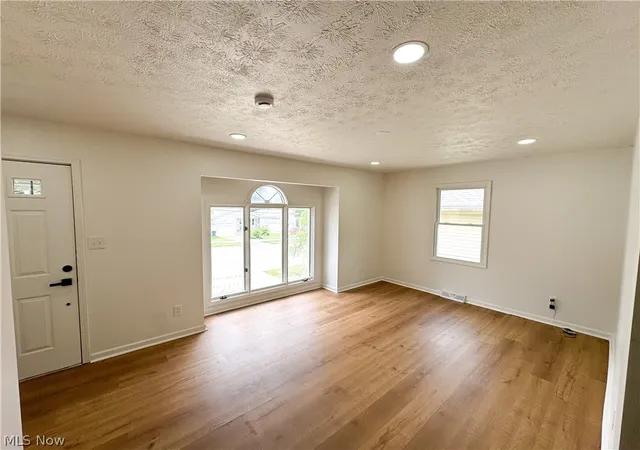 2nd image of 1281 S Hawkins Ave, Akron, OH 44320 | MLS# 5225288