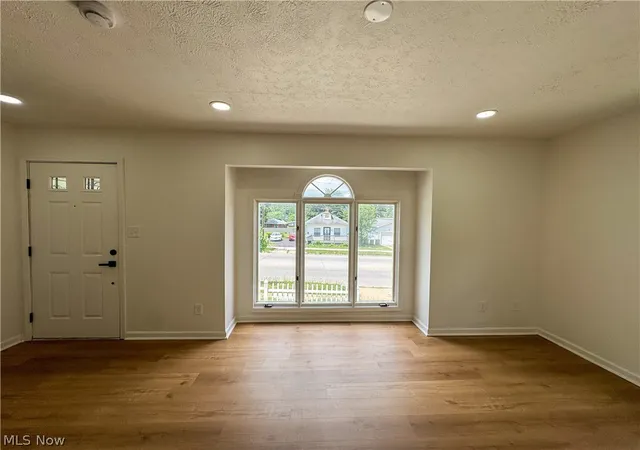 3rd image of 1281 S Hawkins Ave, Akron, OH 44320 | MLS# 5225288