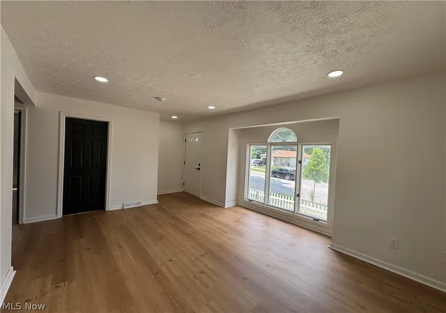 4th image of 1281 S Hawkins Ave, Akron, OH 44320 | MLS# 5225288