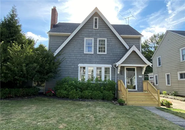 Photo 1 of Single family home for sale at 1600 Oakmount Rd, Cleveland, OH 44121 | MLS# 5226315 | Listing updated on 2026-08-29