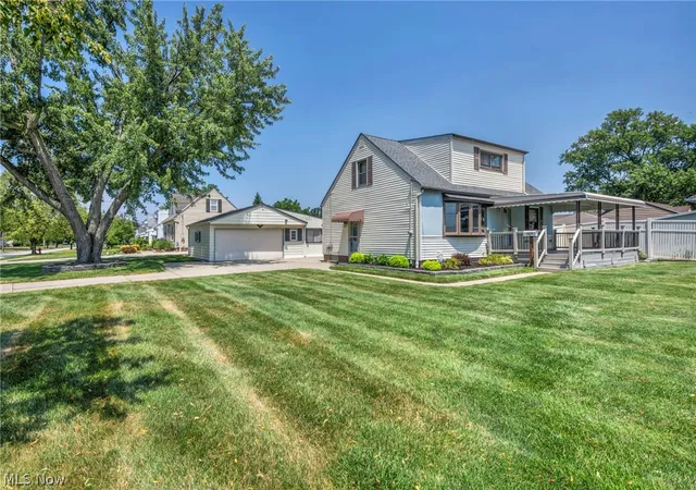 Photo 3 of Sale Pending at 3929 E 365th Street, Willoughby, OH 44094 | MLS# 5226571 | Listing updated on 2026-08-29
