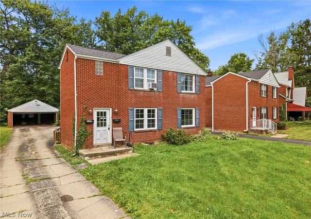 3rd image of 4230 Chester Dr, Youngstown, OH 44512 | MLS# 5226762