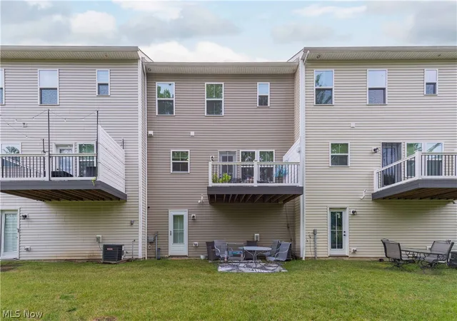 Homes for sale in Avon, OH | 1422 Chateau Pl, Avon, OH 44011 | MLS# 5226782