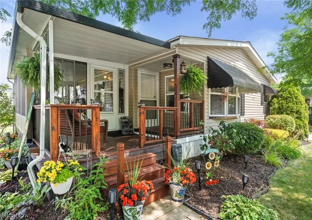 Photo 3 of Sale Pending at 64 Periwinkle Dr, Olmsted Twp, OH 44138 | MLS# 5225682 | Listing updated on 2026-08-14