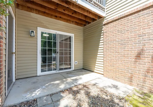 2nd image of 3395 Lenox Vlg Dr, Fairlawn, OH 44333