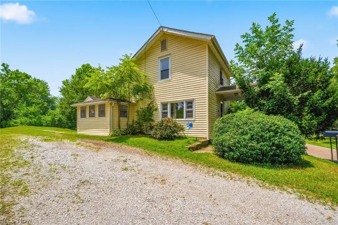 Photo 1 of Single family home for sale at 1476 Kracker St Nw, Massillon, OH 44646 | MLS# 5226771 | Listing updated on 2026-10-27