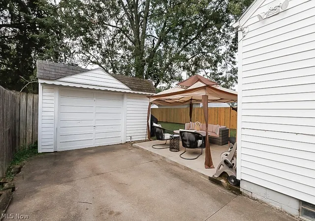 2nd image of 521 Cambridge Ave, Elyria, OH 44035 | MLS# 5226473
