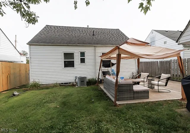 4th image of 521 Cambridge Ave, Elyria, OH 44035 | MLS# 5226473