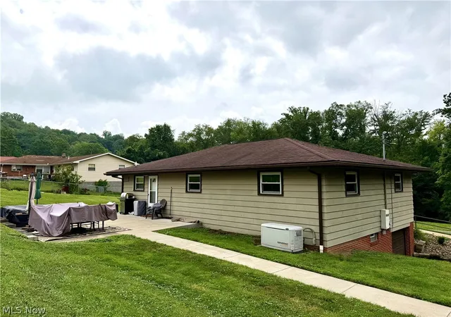 Homes for sale in Wellsburg, WV | 122 White Bell Circle, Wellsburg, WV 26070 | MLS# 5226786