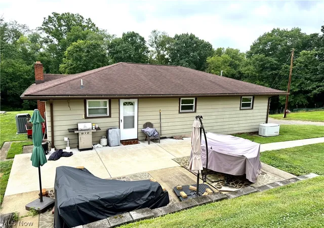 Homes for sale in Wellsburg, WV | 122 White Bell Circle, Wellsburg, WV 26070 | MLS# 5226786