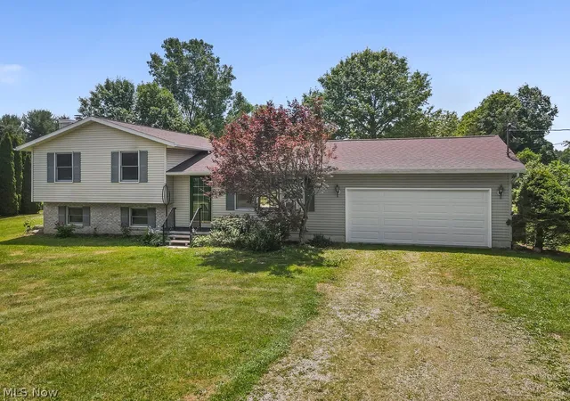 Homes for sale in Wadsworth, OH | 2642 Blake Rd, Wadsworth, OH 44281 | MLS# 5225855