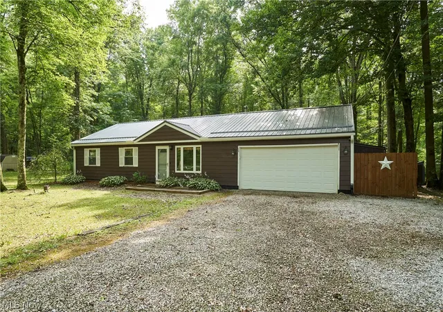 1st image of 18550 Shaw Rd, Chagrin Falls, OH 44023 | MLS# 5226794