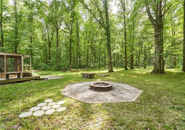 4th image of 18550 Shaw Rd, Chagrin Falls, OH 44023 | MLS# 5226794