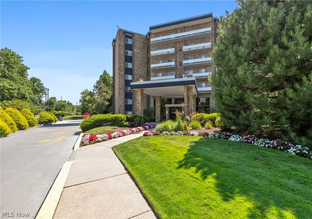 26th image of 2202 Acacia Park Dr #2616, Lyndhurst, OH 44124 | MLS# 5226273