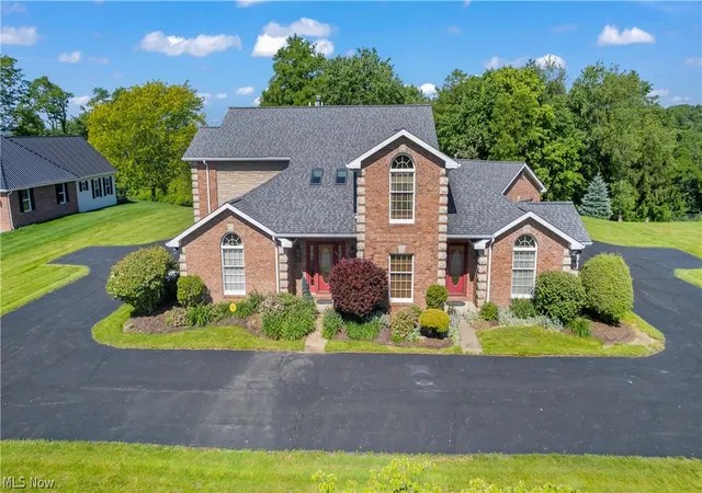 Photo 2 of Single family home for sale at 93 Harmony Dr, Steubenville, OH 43953 | MLS# 5215798 | Listing updated on 2026-10-06