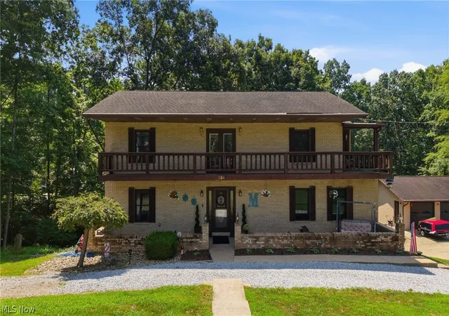 1st image of 524 Ridgewood Blvd, Belpre, OH 45714 | MLS# 5226819