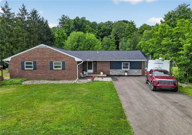 1st image of 6784 Grandview Dr, Andover, OH 44003 | MLS# 5226834