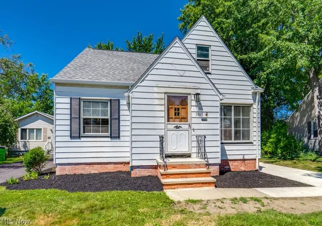 1st image of 344 E 250th St, Euclid, OH 44132 | MLS# 5220056