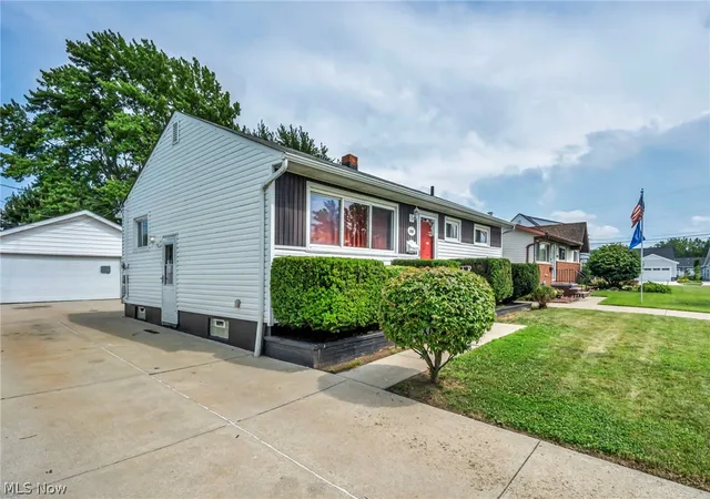 3rd image of 5763 Somerdale Ave, Brook Park, OH 44142 | MLS# 5226784