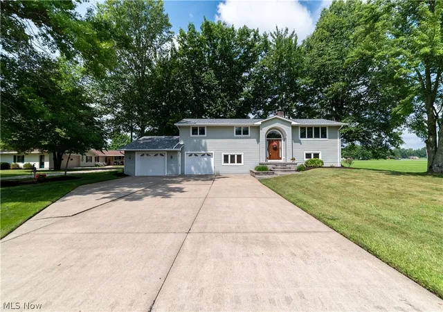 Single family home for sale at 6590 Duck Crk Rd, Berlin Center, OH 44401 | MLS# 5226455