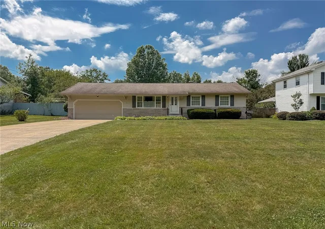3rd image of 3504 Orchard Hill Dr, Canfield, OH 44406 | MLS# 5226861