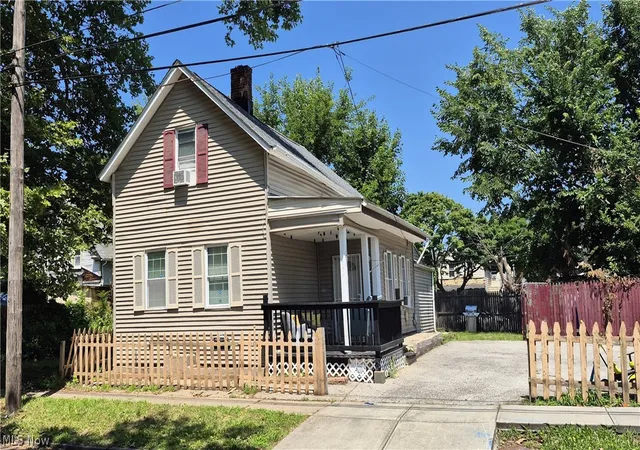 Photo 2 of Single family home for sale at 3026 Erin Ave, Cleveland, OH 44113 | MLS# 5226863 | Listing updated on 2026-08-18