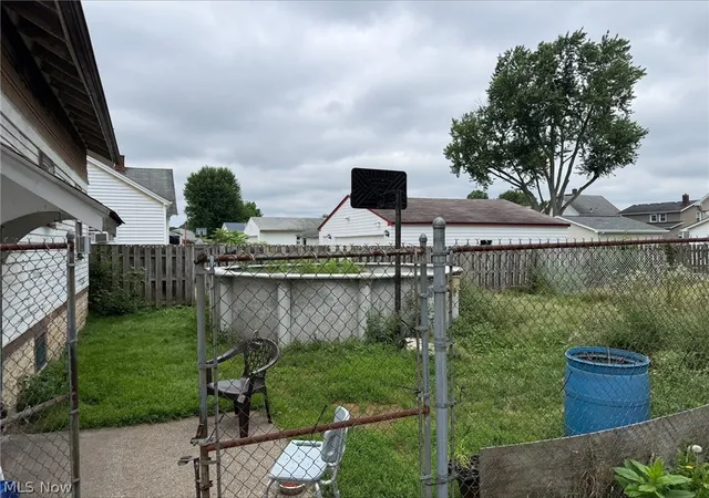 4th image of 143 Wilson St, Struthers, OH 44471 | MLS# 5226870