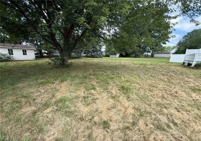 2nd image of 84 Howard St, Austintown, OH 44515 | MLS# 5226876