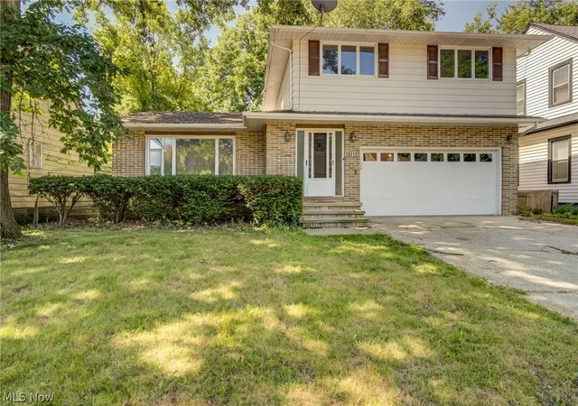 Homes for sale in Cleveland, OH | 18212 Cornwall Rd, Cleveland, OH 44119 | MLS# 5226711