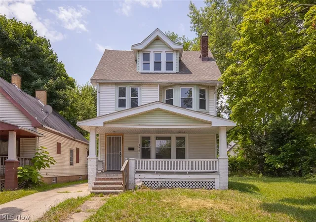 3rd image of 374 E 124Th St, Cleveland, OH 44108 | MLS# 5226881