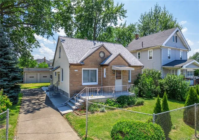 Photo 2 of Single family home for sale at 2124 E 28th Street, Lorain, OH 44055 | MLS# 5225977 | Listing updated on 2026-09-28