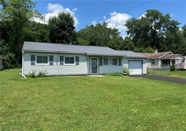 Homes for sale in Newton Falls, OH | 4540 Mahoning Dr, Newton Falls, OH 44444 | MLS# 5226890