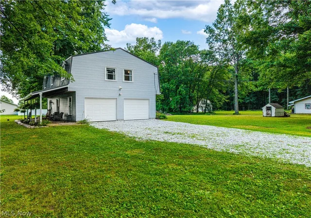 4th image of 5504 Donner Dr, New Franklin, OH 44216 | MLS# 5226912