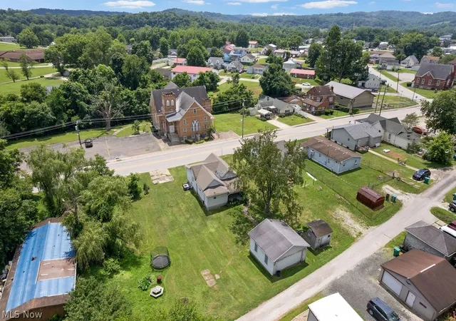 32nd image of 909 Camden Ave, Parkersburg, WV 26101 | MLS# 5226864