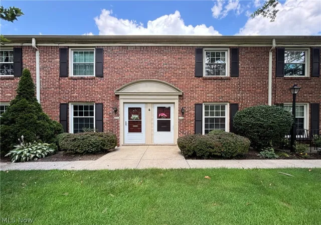 1st image of 1315 W Market St, Akron, OH 44313 | MLS# 5226902