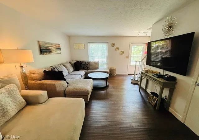 3rd image of 1315 W Market St, Akron, OH 44313 | MLS# 5226902