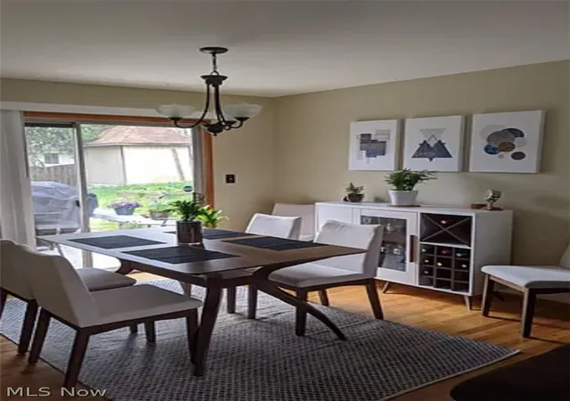 Photo 2 of Single family home for sale at 352 Owosso Ave, Fairlawn, OH 44333 | MLS# 5226607 | Listing updated on 2026-10-28