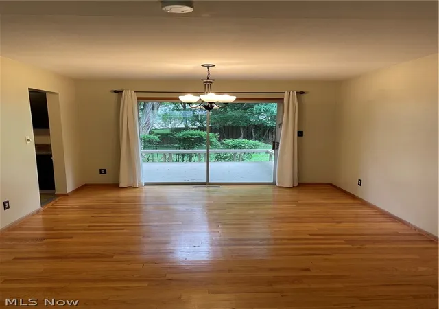 Photo 4 of Single family home for sale at 352 Owosso Ave, Fairlawn, OH 44333 | MLS# 5226607 | Listing updated on 2026-10-28