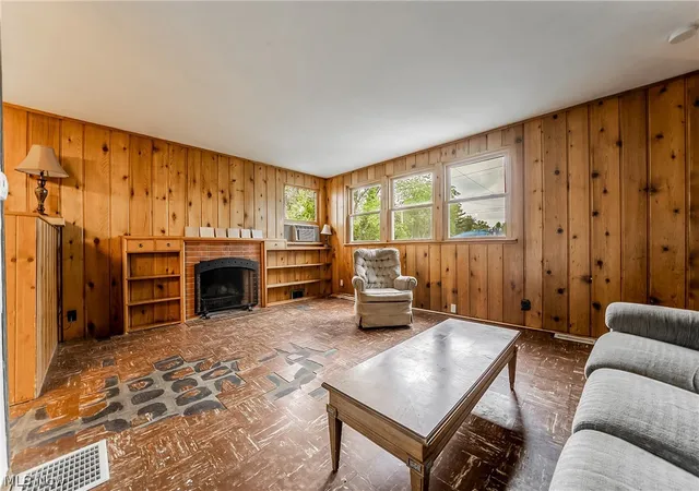 Homes for sale in Shelby, OH | 65 Parkwood Dr, Shelby, OH 44875 | MLS# 5226926