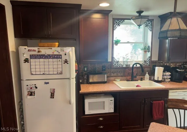 4th image of 130 Lincoln, Niles, OH 44446 | MLS# 5226972
