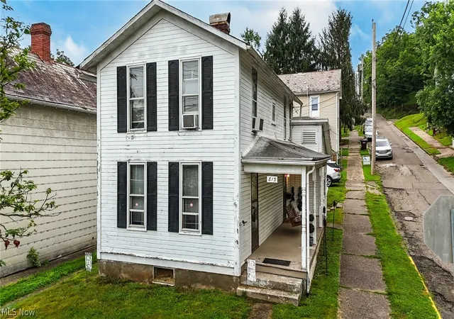 1st image of 813 Warren St, Marietta, OH 45750 | MLS# 5225725