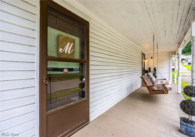 3rd image of 813 Warren St, Marietta, OH 45750 | MLS# 5225725