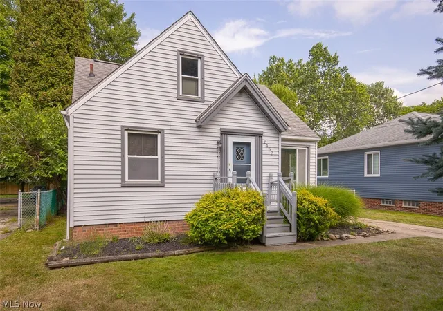 1st image of 6453 W 130th St, Cleveland, OH 44130 | MLS# 5227005