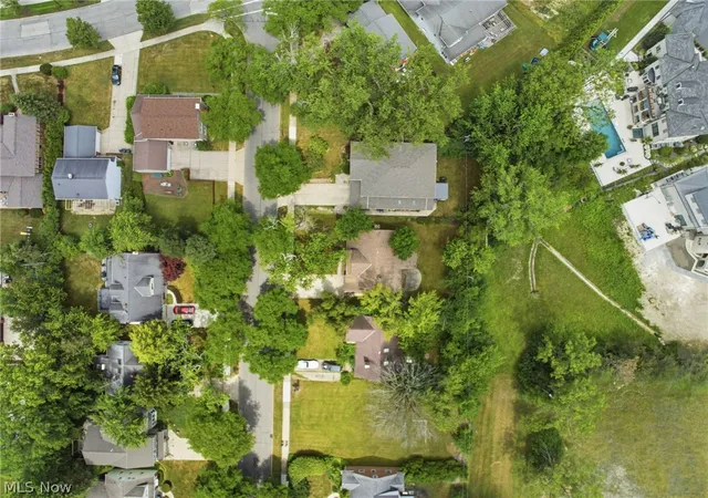 Homes for sale in Beachwood, OH | 2537 Edgewood Rd, Beachwood, OH 44122 | MLS# 5226980