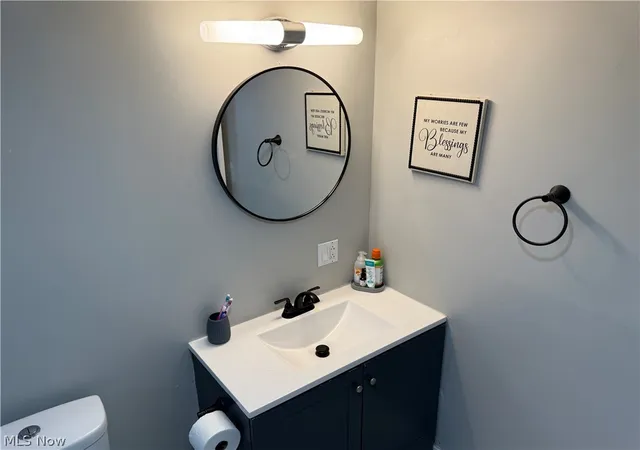 Photo 3 of Single family home for sale at 5384 Rolling Ave, Lorain, OH 44055 | MLS# 5226811 | Listing updated on 2026-09-19