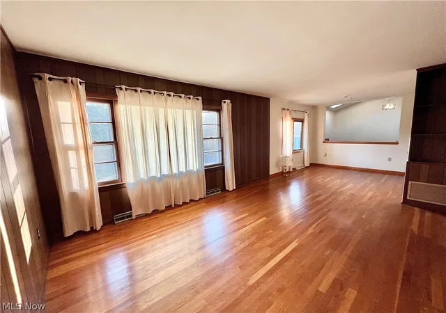 5th image of 8238 Center Rd, Ashtabula, OH 44004 | MLS# 5227023