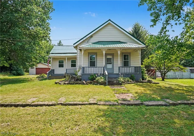Homes for sale in Diamond, OH | 9470 Tallmadge Rd, Diamond, OH 44412 | MLS# 5226612