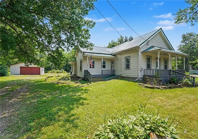 Homes for sale in Diamond, OH | 9470 Tallmadge Rd, Diamond, OH 44412 | MLS# 5226612