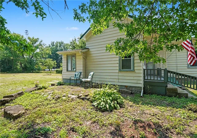 Homes for sale in Diamond, OH | 9470 Tallmadge Rd, Diamond, OH 44412 | MLS# 5226612