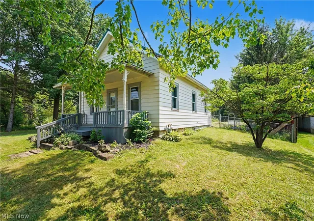 Homes for sale in Diamond, OH | 9470 Tallmadge Rd, Diamond, OH 44412 | MLS# 5226612